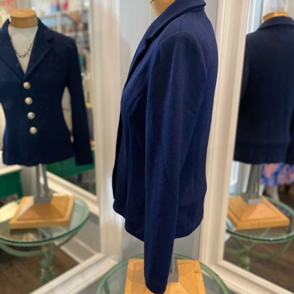 St. John Collection Navy Blazer with gold buttons size 2 - Picture 3 of 4